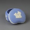 Винтажная шкатулка из голубого бисквитного фарфора Wedgwood Blue Jasperware