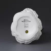Винтажная фарфоровая статуэтка Англия Royal Worcester Les Petites Amelia Девушка Амелия