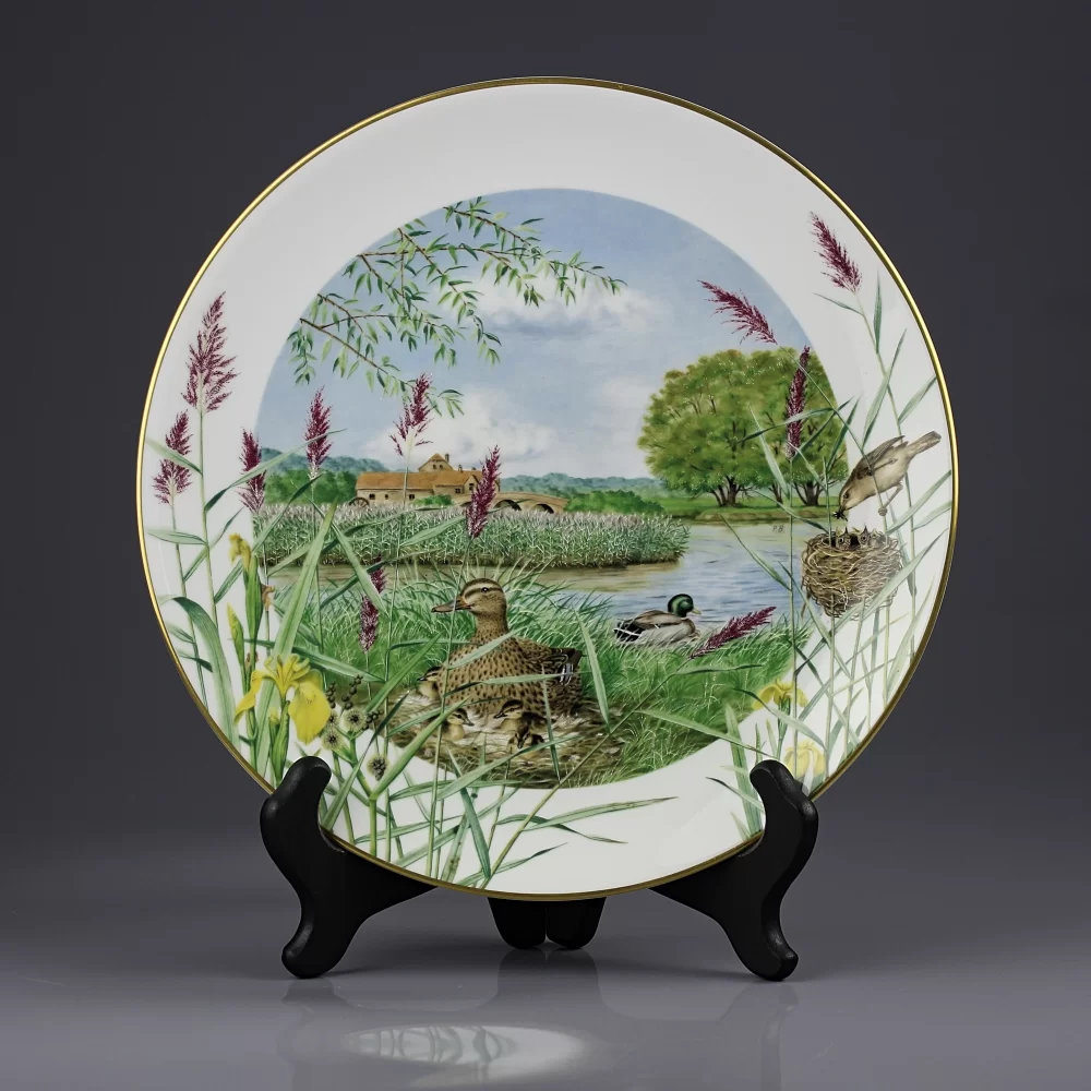 Тарелка винтажная фарфоровая настенная декоративная Утки Июль Англия Royal Worcester July River