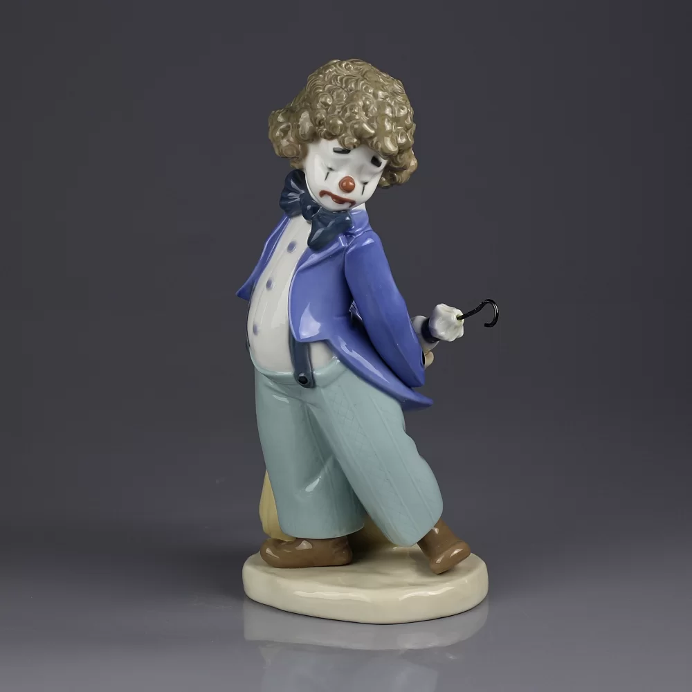 Винтажная фарфоровая статуэтка Грустный клоун с зонтиком Travelin Man NAO by Lladro, Испания