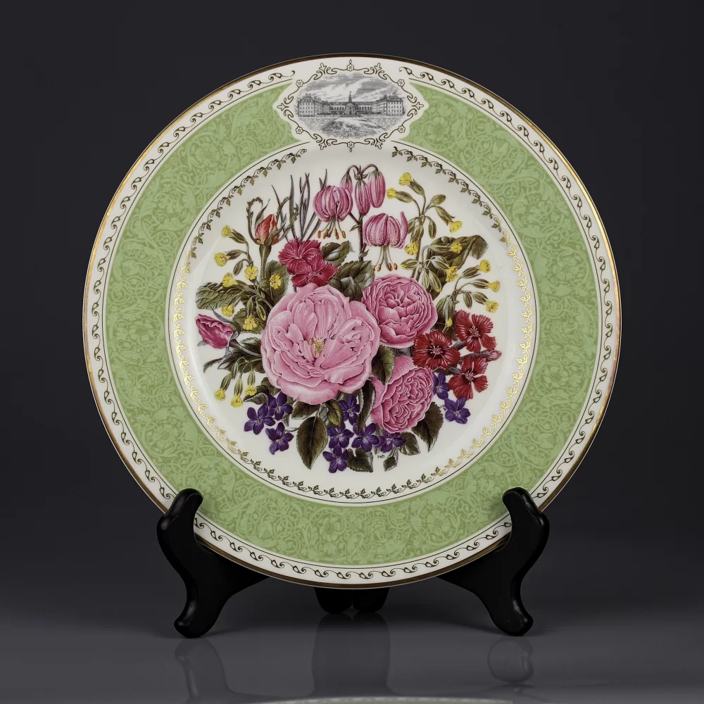 Декоративная винтажная фарфоровая тарелка с цветами Royal Doulton Earthly Paradise Chelsea Flower Show 1996