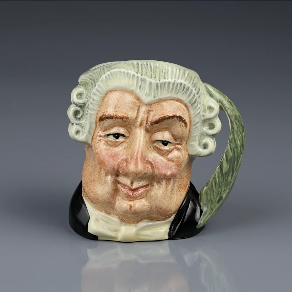 Винтажный английский кувшинчик Юрист Адвокат Royal Doulton D6524 Lawyer Character Jug