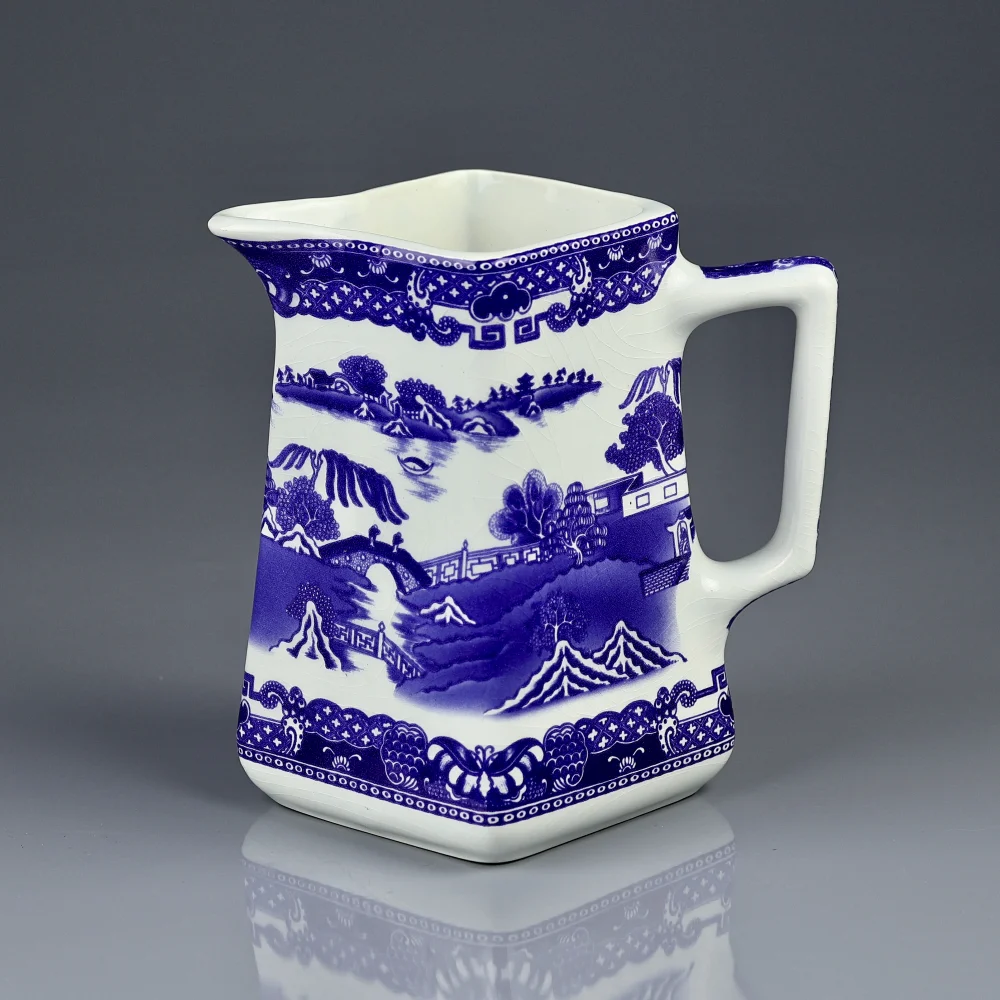 Винтажный английский керамический кувшин в стиле шинуазри Wade Ceramics для Ringtons по образцу Maling