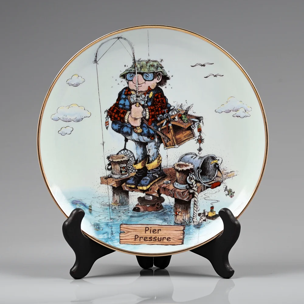 Тарелка винтажная фарфоровая декоративная Рыбалка Юмор Danbury Mint Pier Pressure Art of Fishing