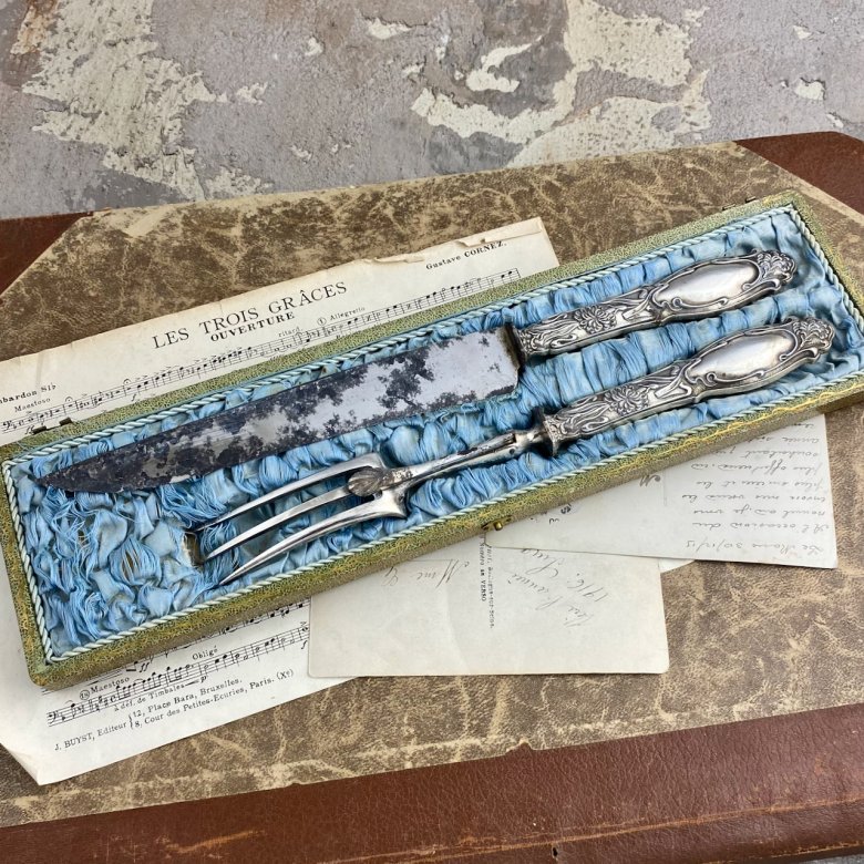 Антикварные французские вилка и нож для разделки мяса в стиле ар-нуво с серебряными рукоятями