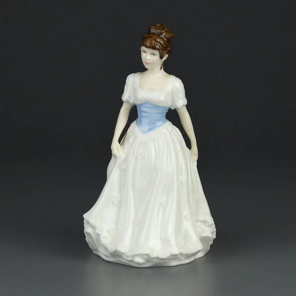 Винтажная фарфоровая статуэтка Англия Royal Doulton 4117 Melody Мелоди Девушка