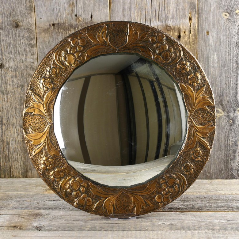 Винтажное круглое зеркало в стиле ар-деко с медной окантовкой