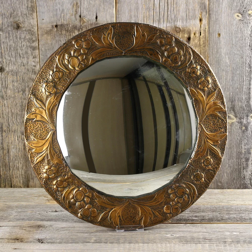 Винтажное круглое зеркало в стиле ар-деко с медной окантовкой