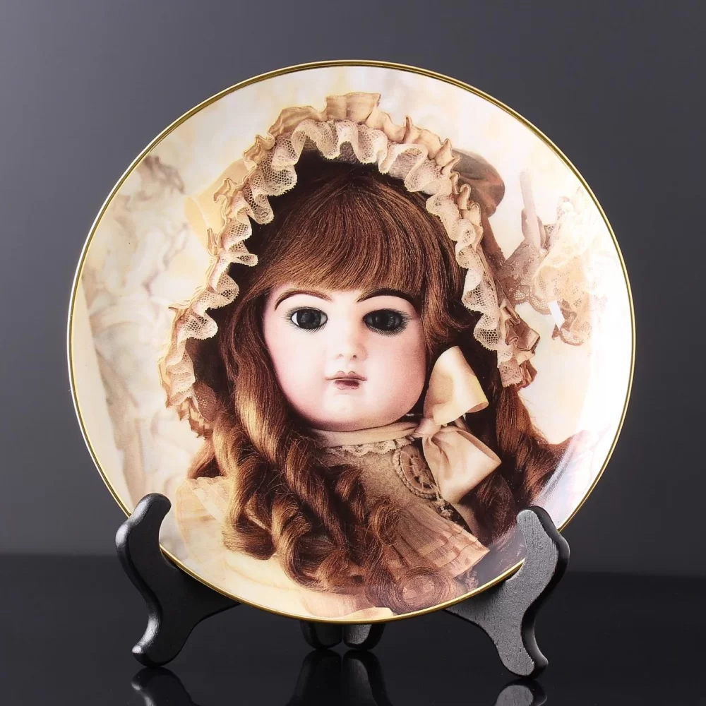 Тарелка винтажная декоративная настенная Фарфор Кукла Franklin Mint Hanau Doll Museum Portrait of Colette