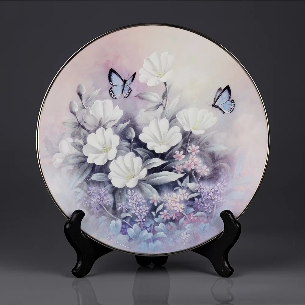 Фарфоровая винтажная тарелка Knowles Aquamarine Glimmer Бабочки и цветы, Jewels of the Flowers
