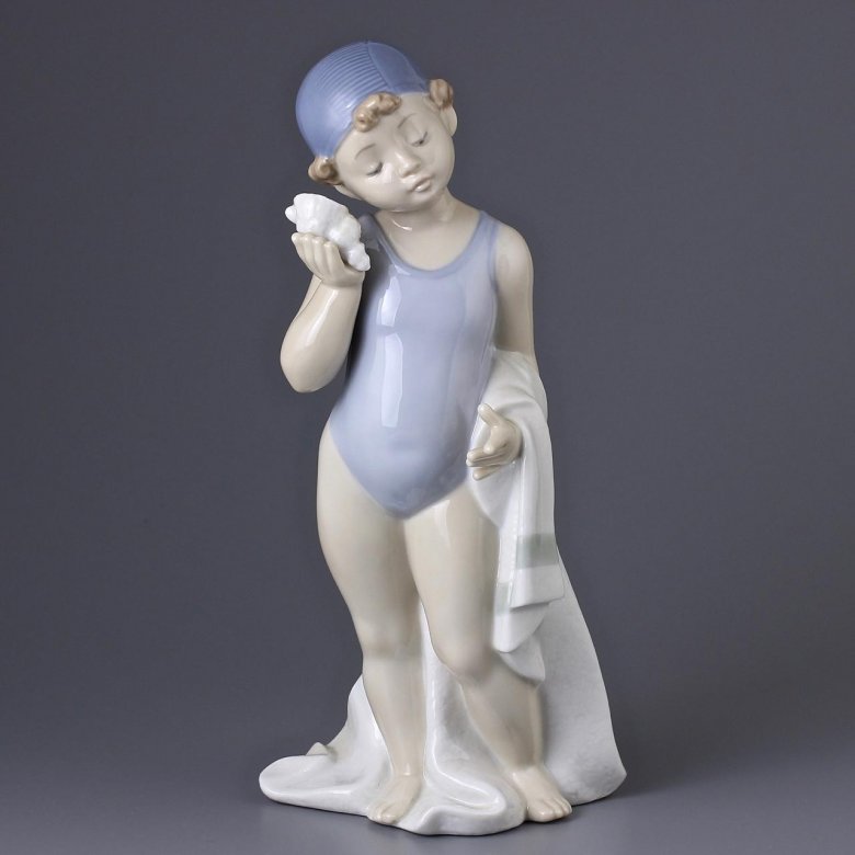 Винтажная фарфоровая статуэтка Испания Lladro NAO 1412 Whispering Waves Девочка с ракушкой