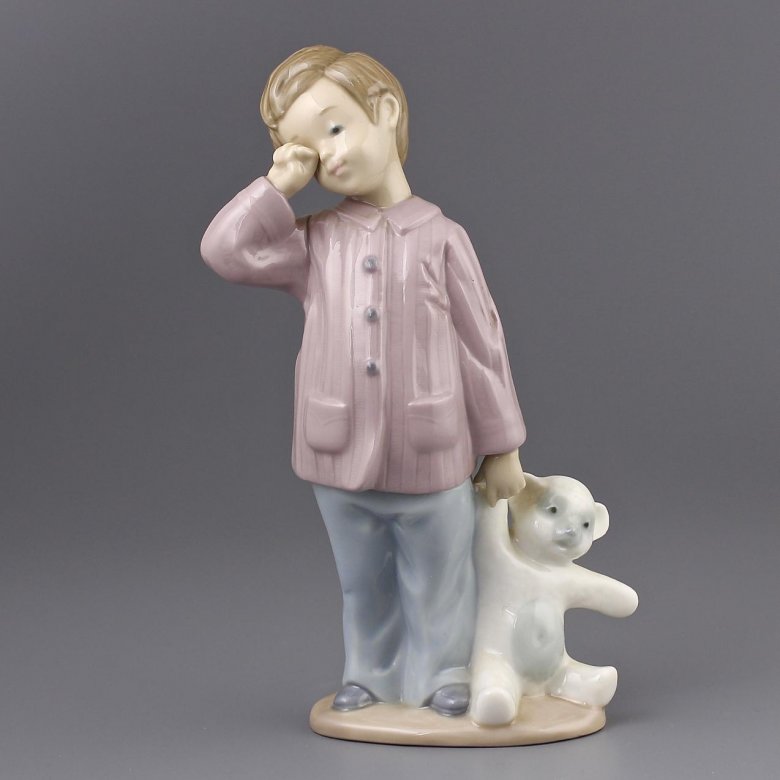 Винтажная фарфоровая статуэтка Испания Lladro NAO Sleepyhead Соня Мальчик с мишкой