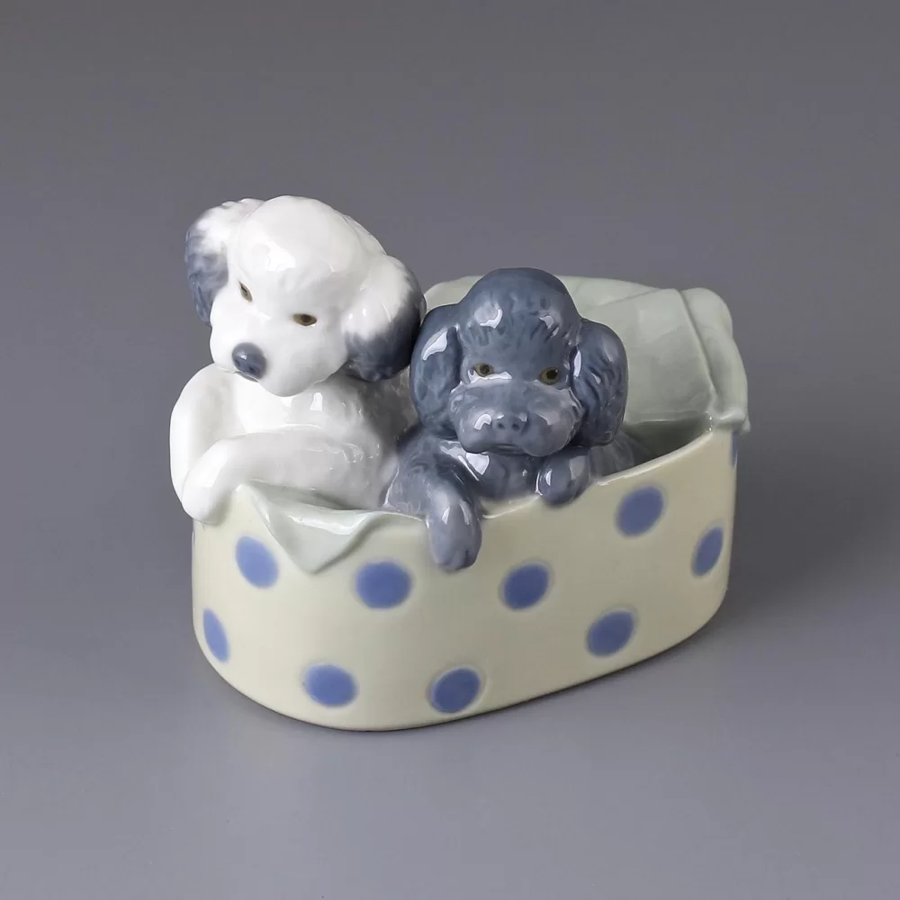 Винтажная фарфоровая статуэтка Пуделя в корзинке Собаки Lladro NAO Poodles & Dots