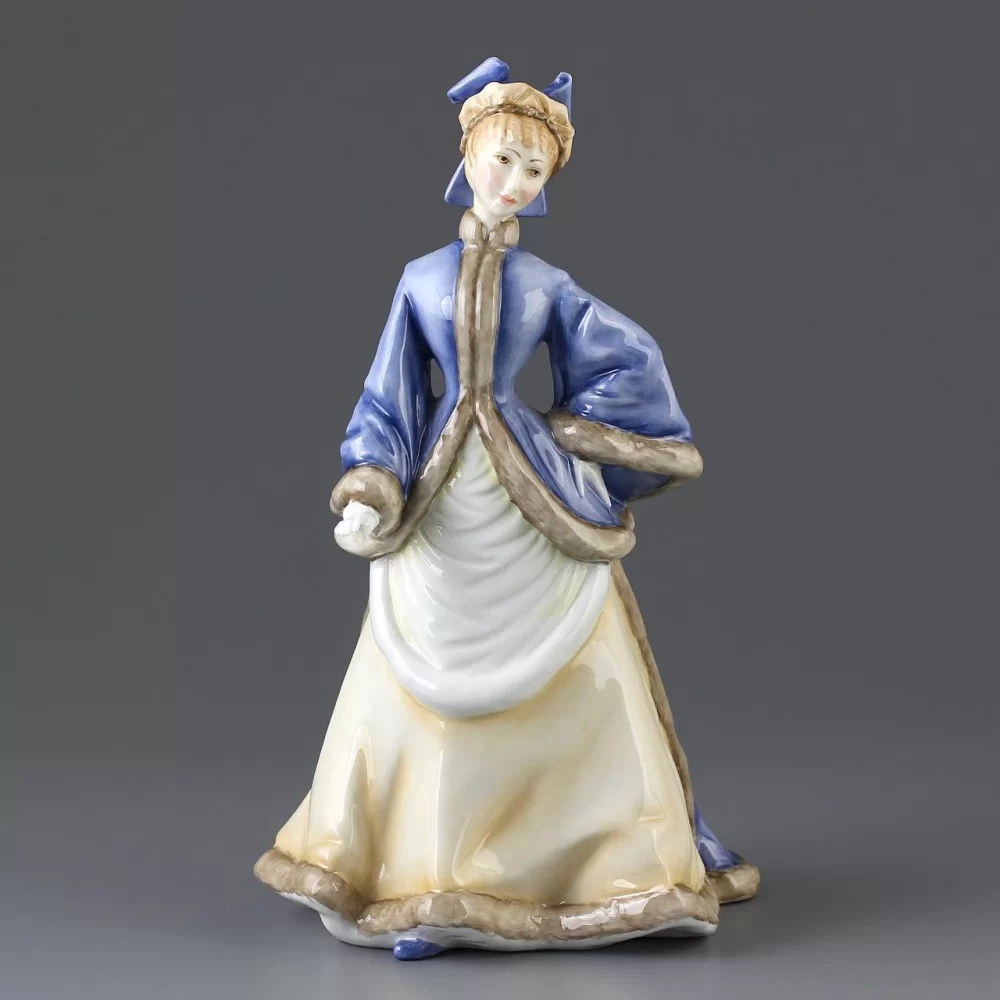 Винтажная фарфоровая статуэтка Девушка Дама Англия Royal Worcester Winter's Morn