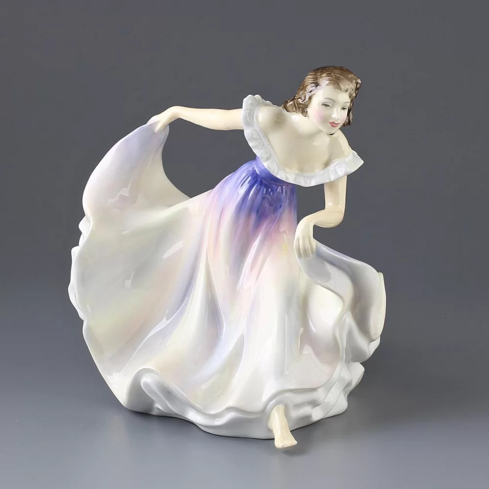 Винтажная фарфоровая статуэтка Цыганский танец Англия Royal Doulton 2230 Gypsy Dance
