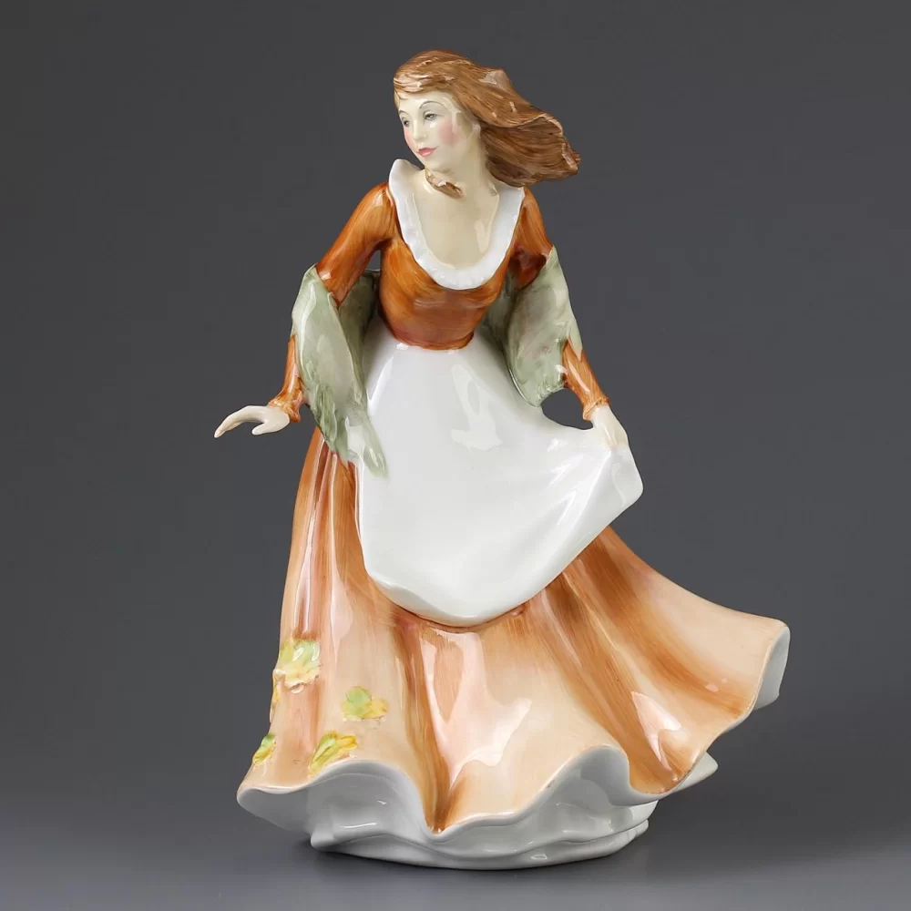 Винтажная фарфоровая статуэтка Англия Royal Doulton 3231 Autumntime Осень Девушка