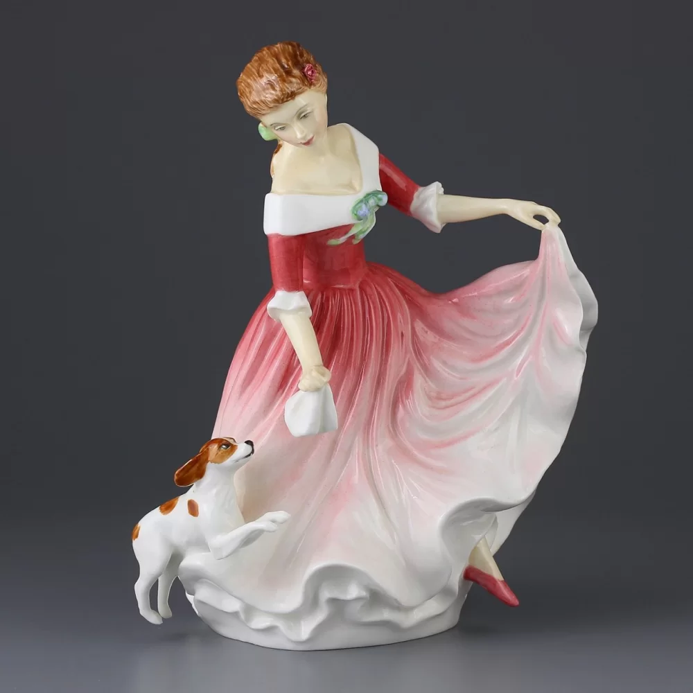 Винтажная фарфоровая статуэтка Англия Royal Doulton 3011 My Best Friend Дама с собакой