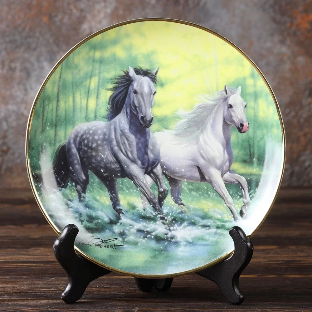 Тарелка винтажная декоративная настенная Фарфор Лошади Franklin Mint River Run British Horse Society