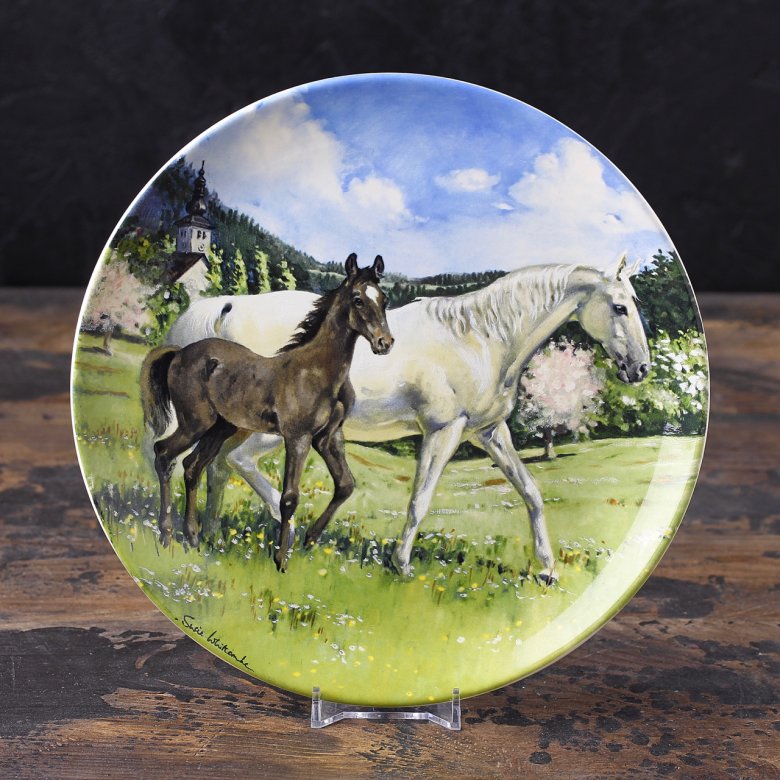 Тарелка винтажная декоративная настенная Англия Липпицианская лошадь и жеребёнок Spode Noble Horse Austrian Lipizzaner