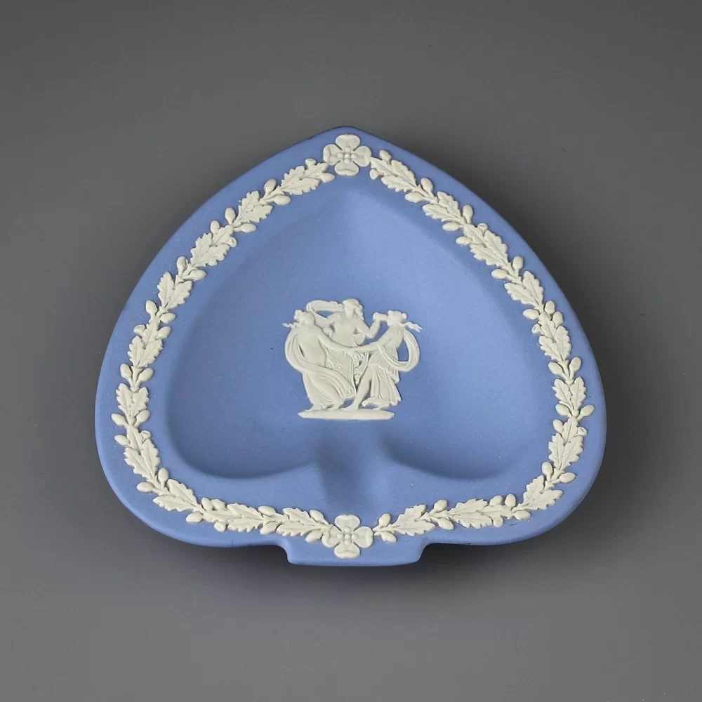 Винтажная пепельница Wedgwood Blue Jasperware Spade Пика Карточные масти