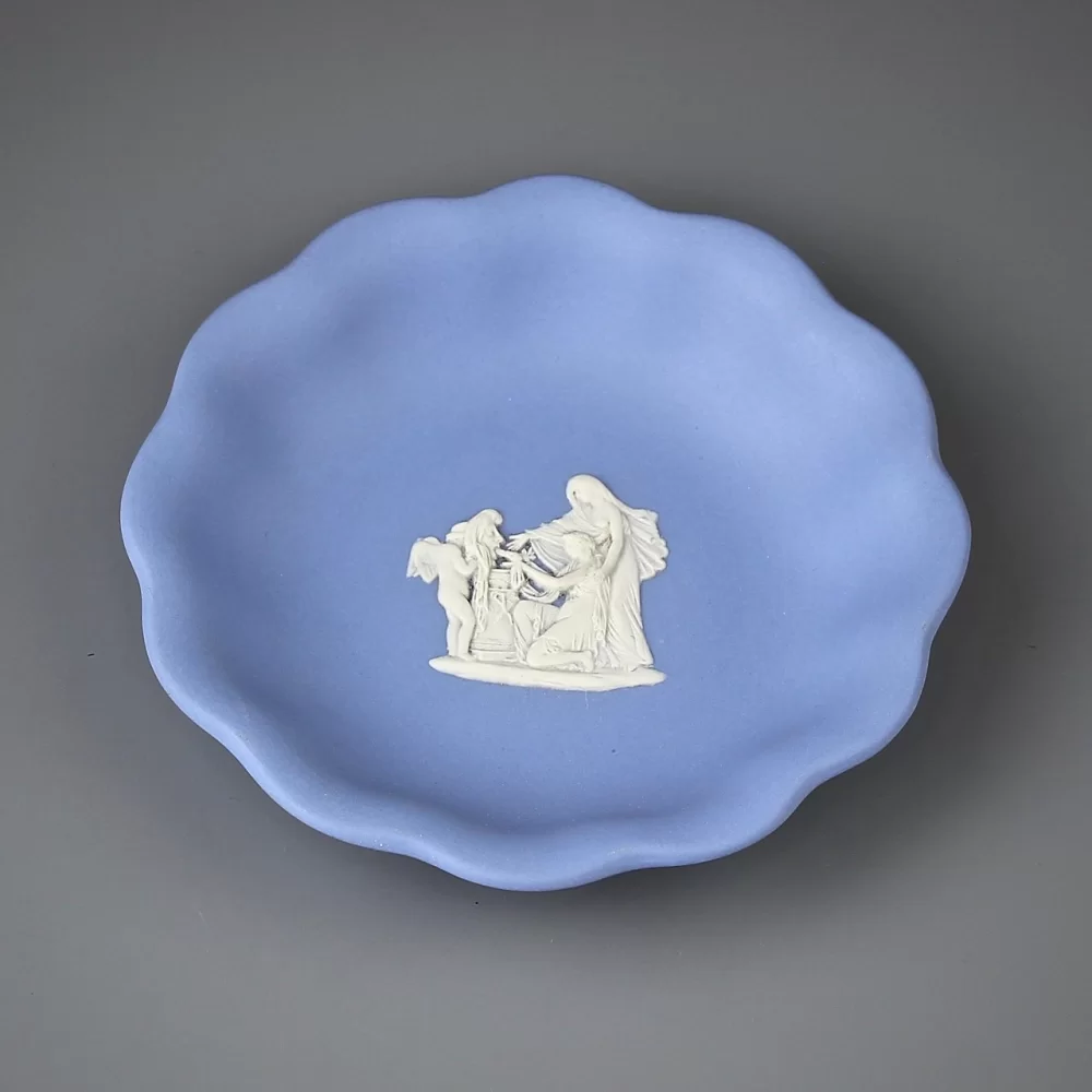 Винтажная тарелочка для мелочей и украшений Веджвуд Wedgwood Голубой бисквит