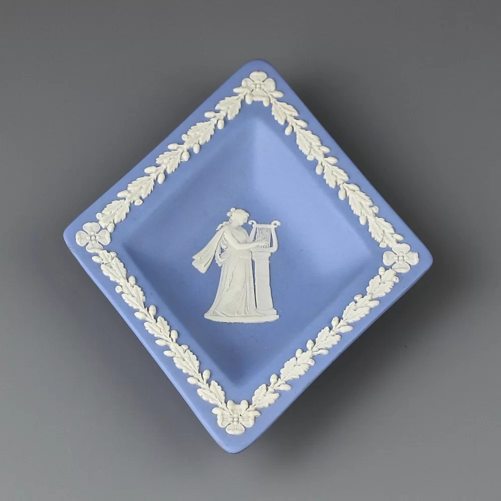 Винтажная тарелочка для мелочей Веджвуд Wedgwood Diamond Blue Jasperware Карточные масти