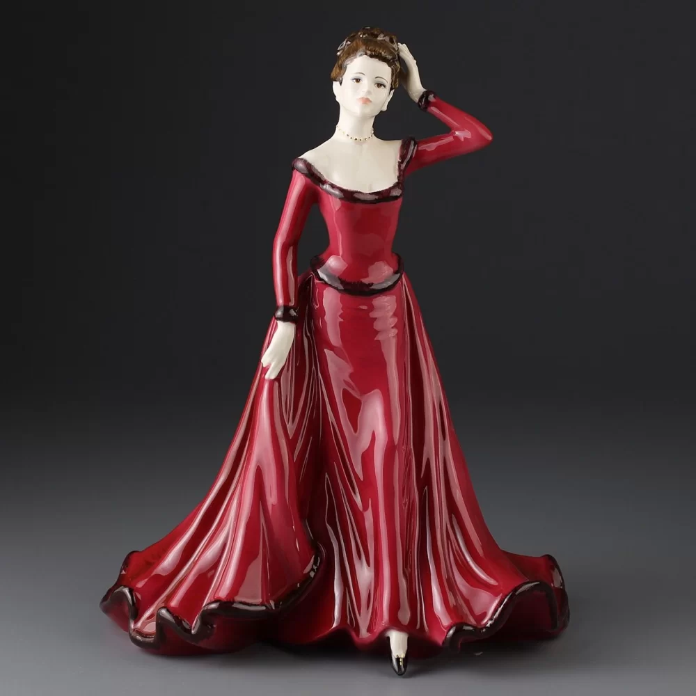 Винтажная фарфоровая статуэтка Англия Coalport Season's Greetings Девушка в бордовом платье
