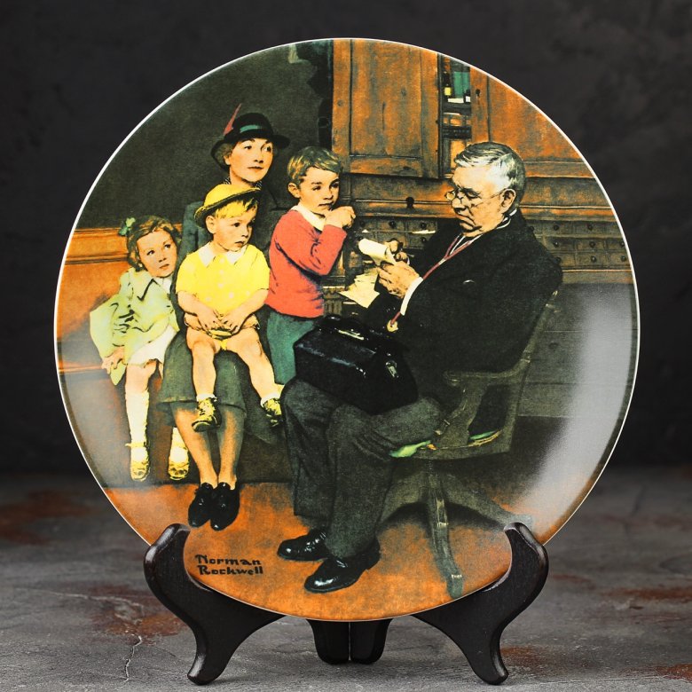 Тарелка винтажная декоративная настенная Фарфор Семейный доктор Knowles True Rockwell Classic Family Doctor
