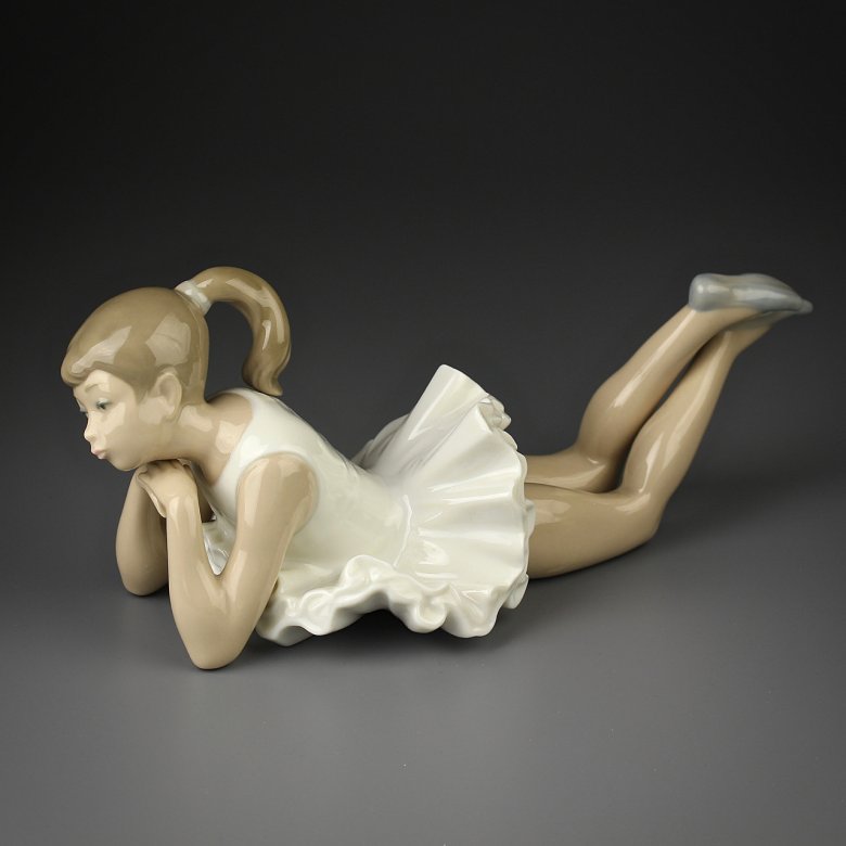 Винтажная фарфоровая статуэтка Испания Lladro NAO Pensive Ballet Юная балерина Балет