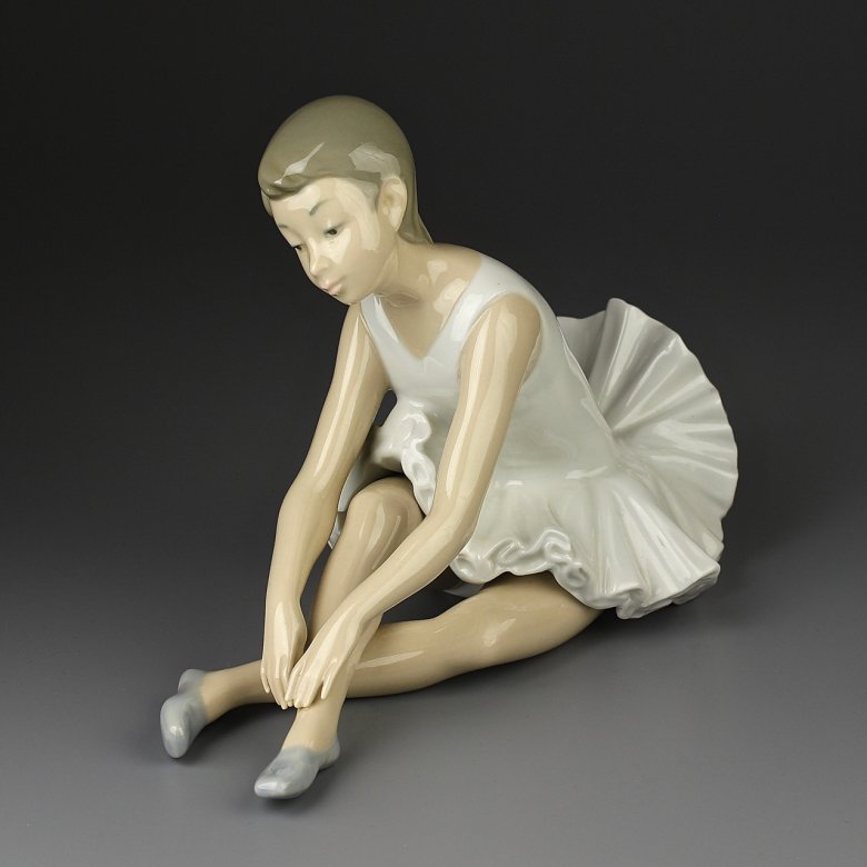 Винтажная фарфоровая статуэтка Испания Lladro NAO Slipper Ballet Балетки Юная балерина