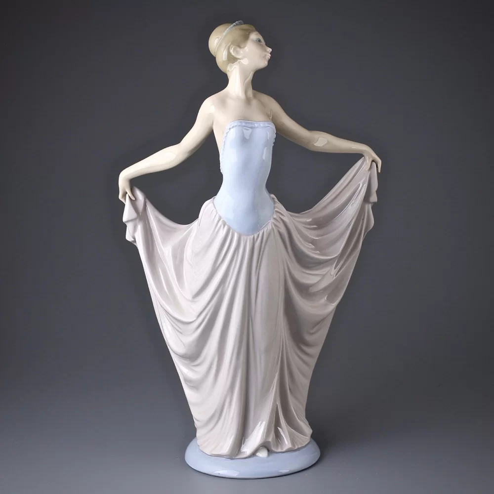 Винтажная фарфоровая статуэтка Танцовщица Lladro 5050 Dancer
