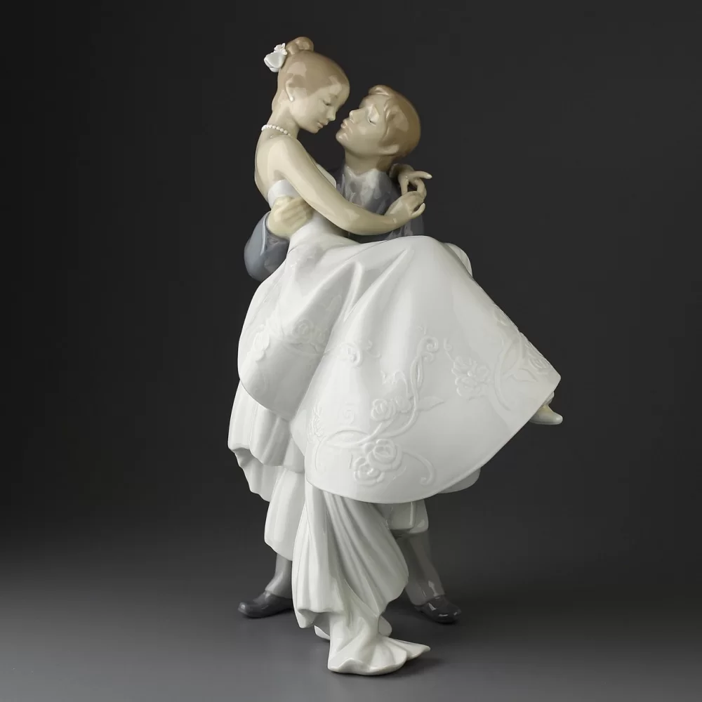 Винтажная фарфоровая статуэтка Испания Lladro 8029 Happiest Day Самый счастливый день Жених и невеста Свадьба