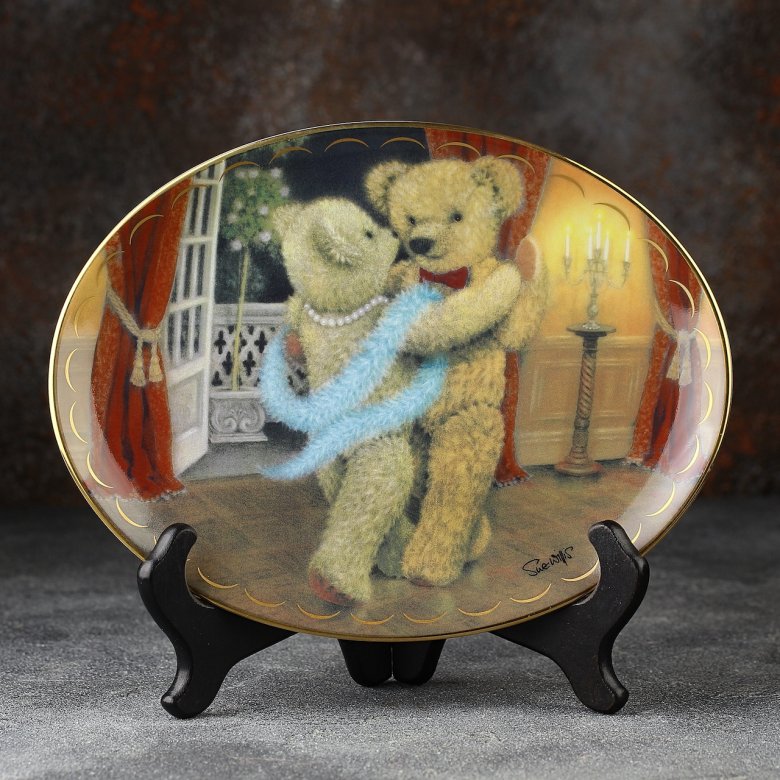 Винтажная декоративная тарелка Franklin Mint "Isn't it Romantic" Разве это не романтично / Мишки Teddy