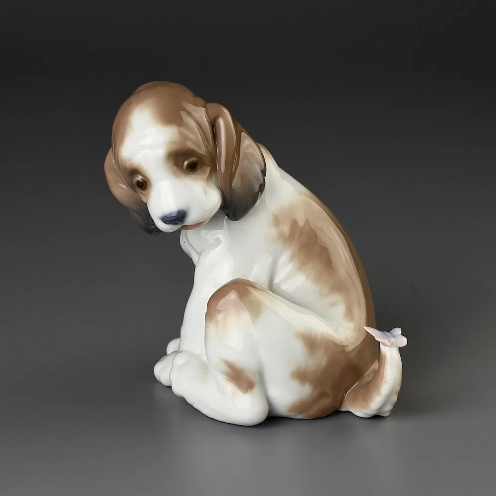 Винтажная фарфоровая статуэтка Щенок и бабочка Собака Lladro 6210 Gentle Surprise