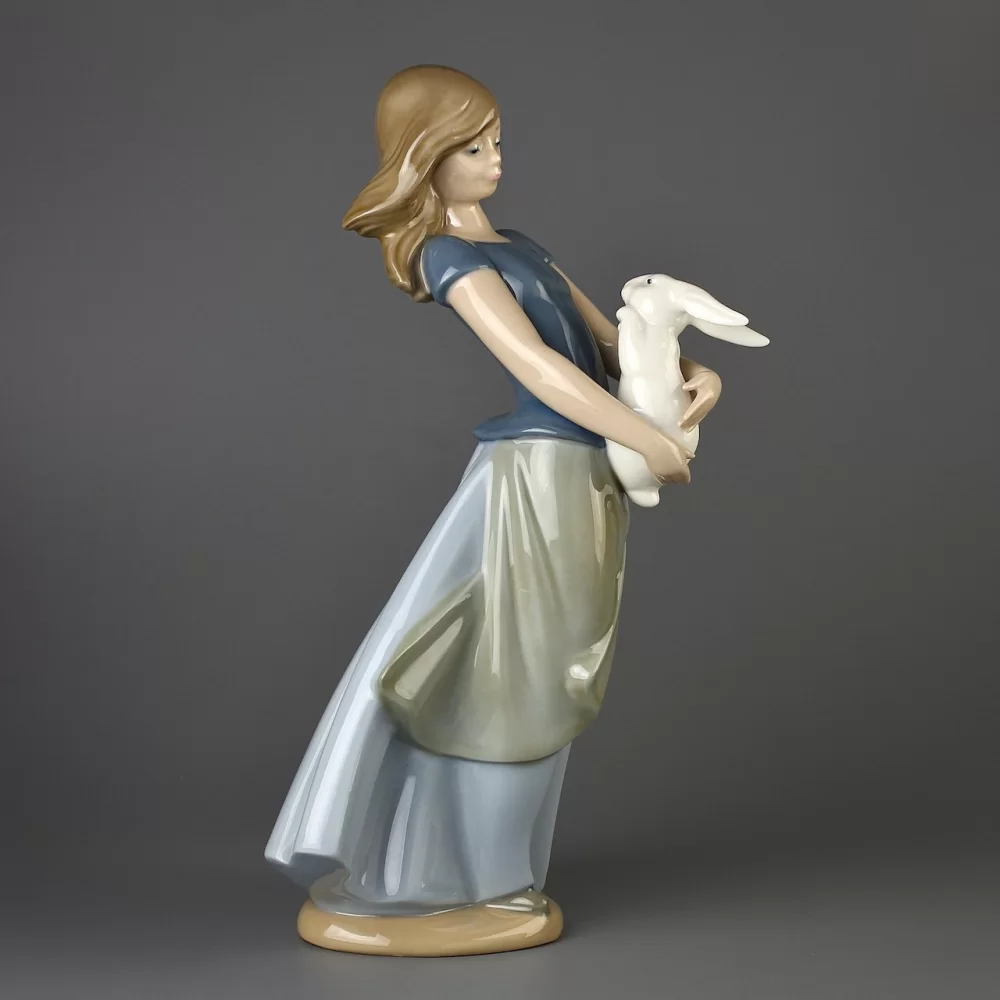 Винтажная фарфоровая статуэтка Испания Lladro NAO Country Girl With Rabbit Девушка с кроликом