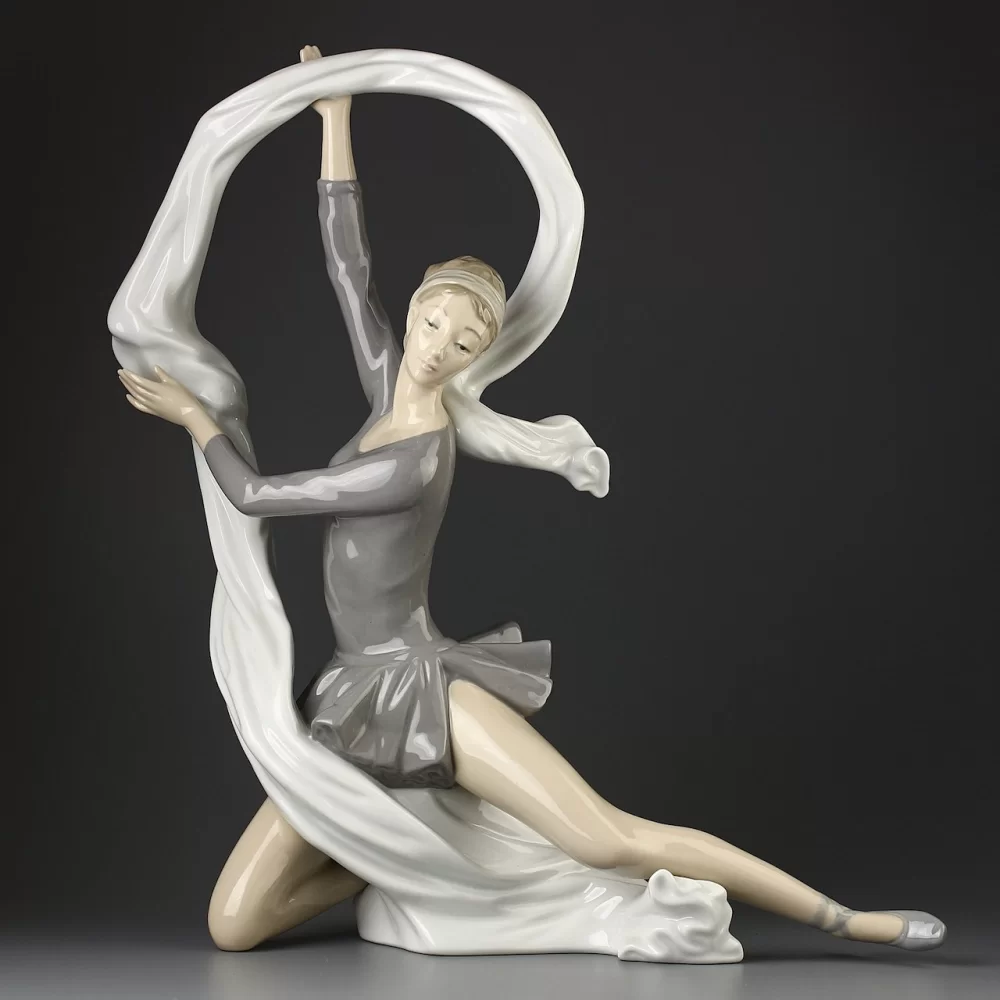 Винтажная фарфоровая статуэтка Испания Lladro NAO Dancer With Veil Танцовщица с вуалью