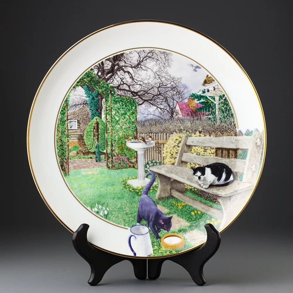 Тарелка винтажная декоративная настенная Фарфор Сад в феврале Franklin Porcelain Garden Year Collection February David Hurrell