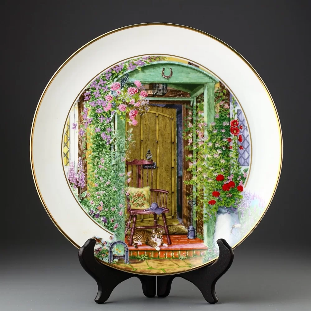 Тарелка винтажная декоративная настенная Фарфор Сад в июле Franklin Porcelain Garden Year Collection July David Hurrell