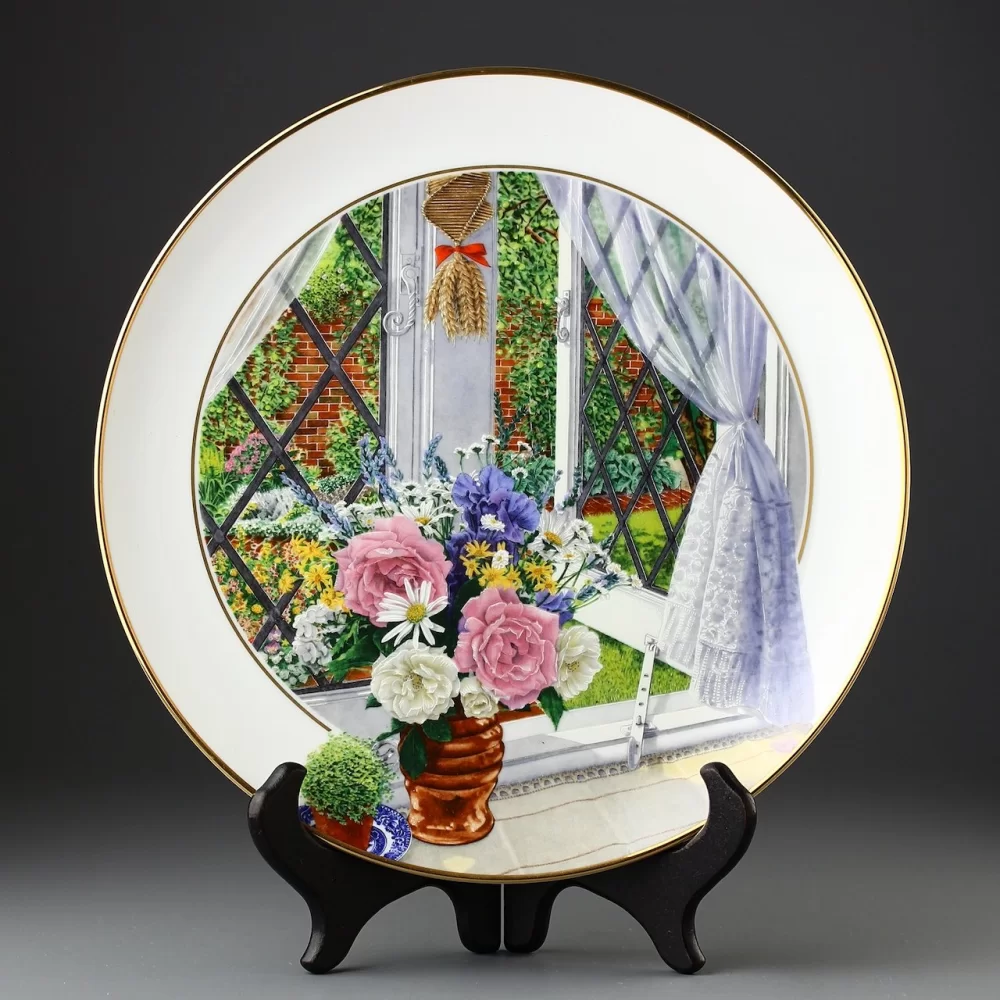Тарелка винтажная декоративная настенная Фарфор Сад в августе Franklin Porcelain Garden Year Collection August David Hurrell