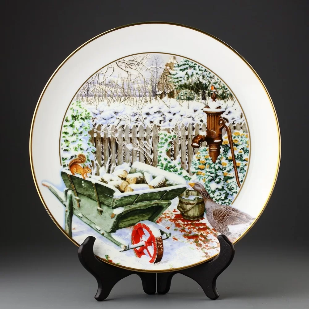 Тарелка винтажная декоративная настенная Фарфор Сад в декабре Franklin Porcelain Garden Year Collection December