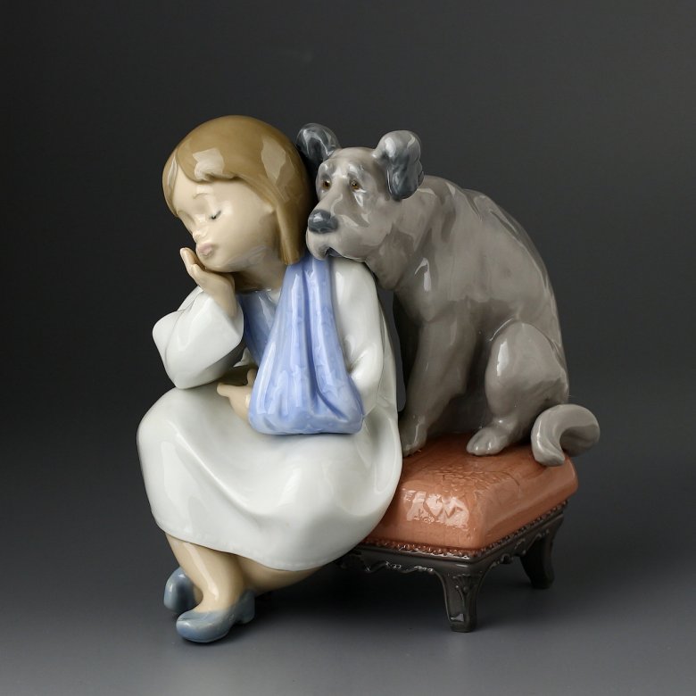 Винтажная фарфоровая статуэтка Испания Lladro 5706 We Can't Play Девочка и собака