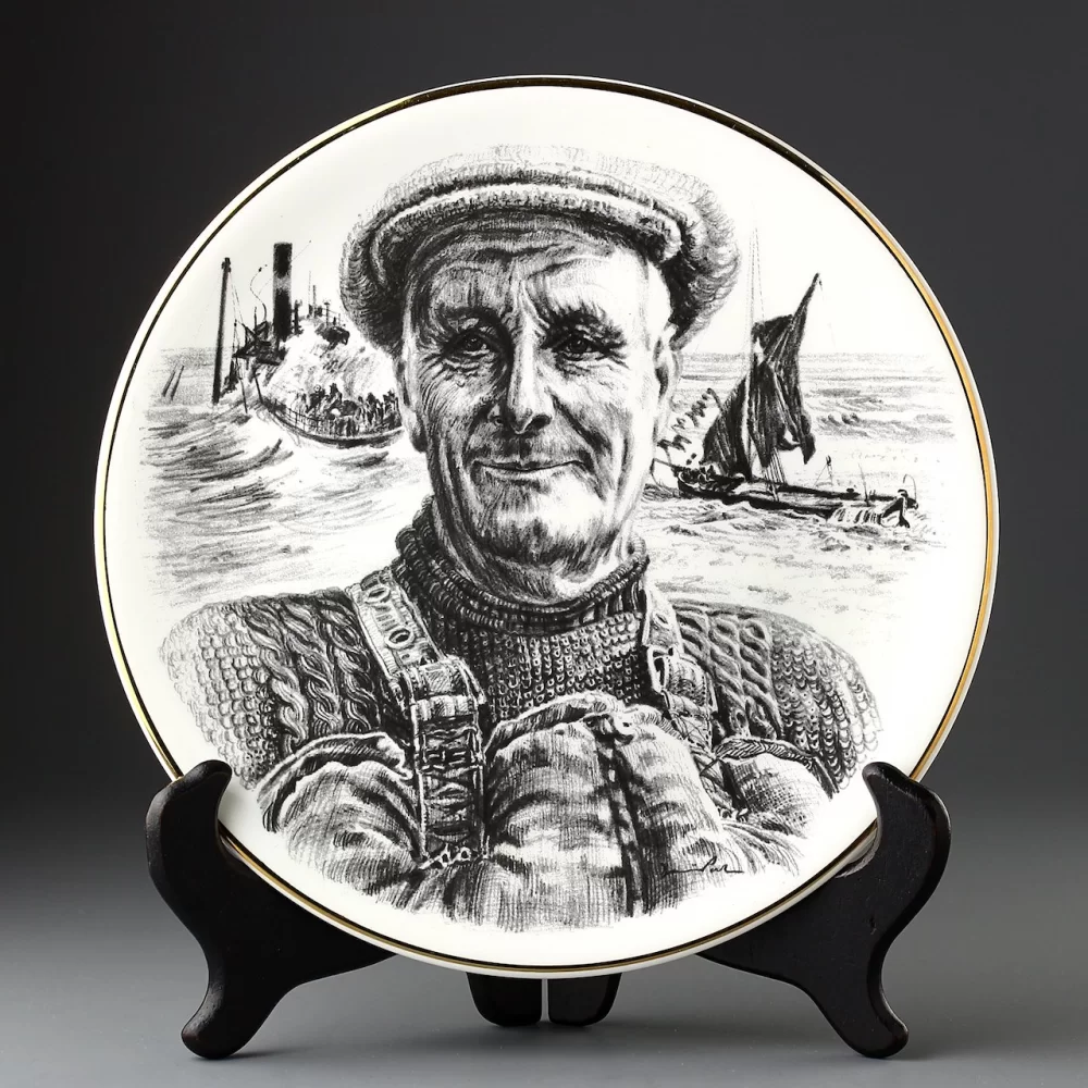 Тарелка винтажная декоративная настенная Фарфор Англия Norwich Mint Henry Blogg of Cromer David Poole Collection
