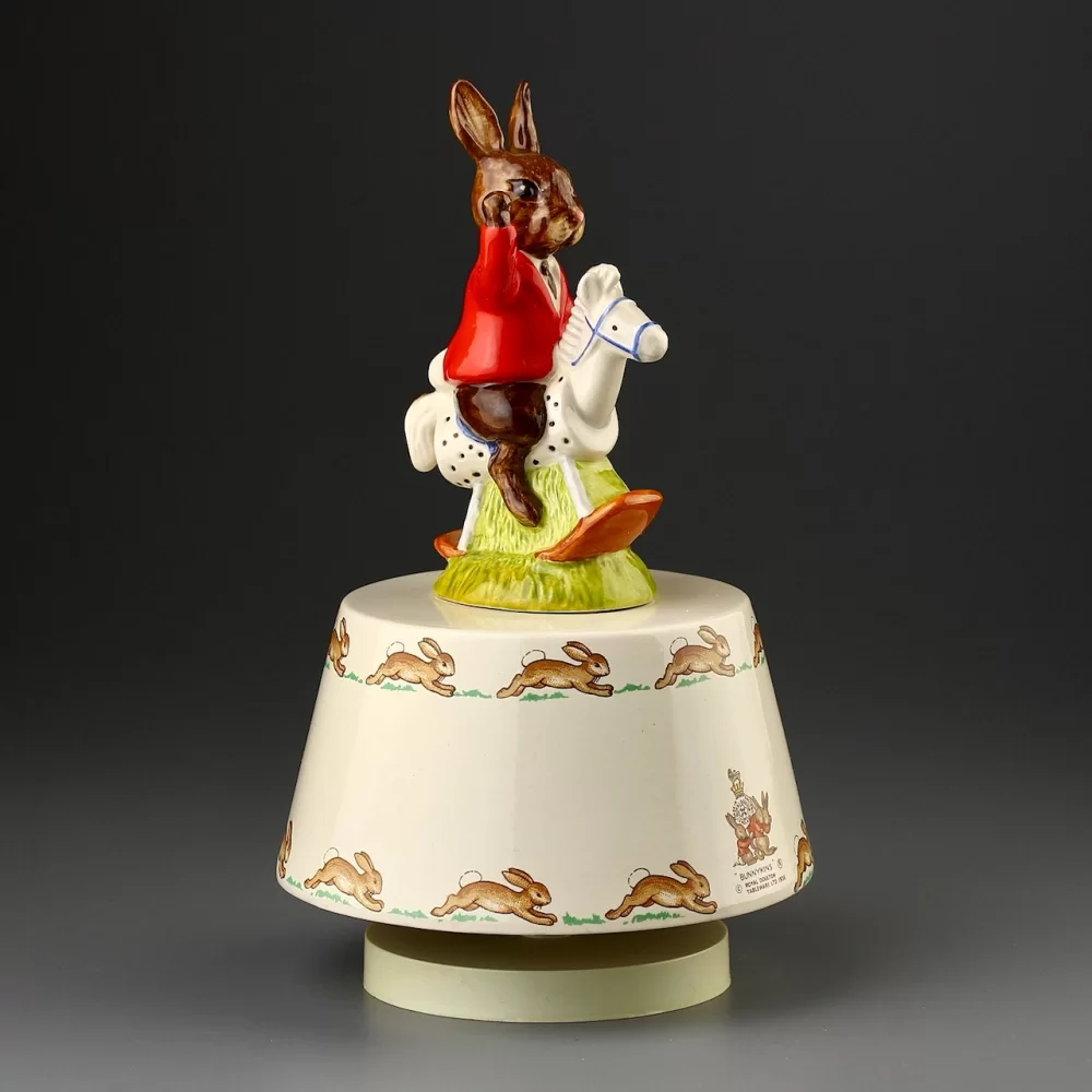 Винтажная музыкальная фигурка Royal Doulton Bunnykins Кролик на лошади качалке