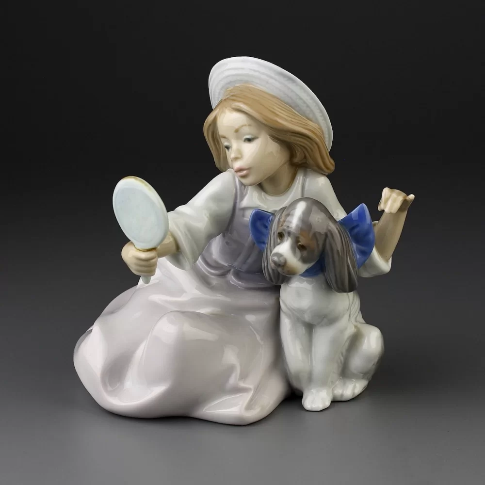 Винтажная фарфоровая статуэтка Испания Lladro 5468 Who's the Fairest Девочка с собакой и зеркалом