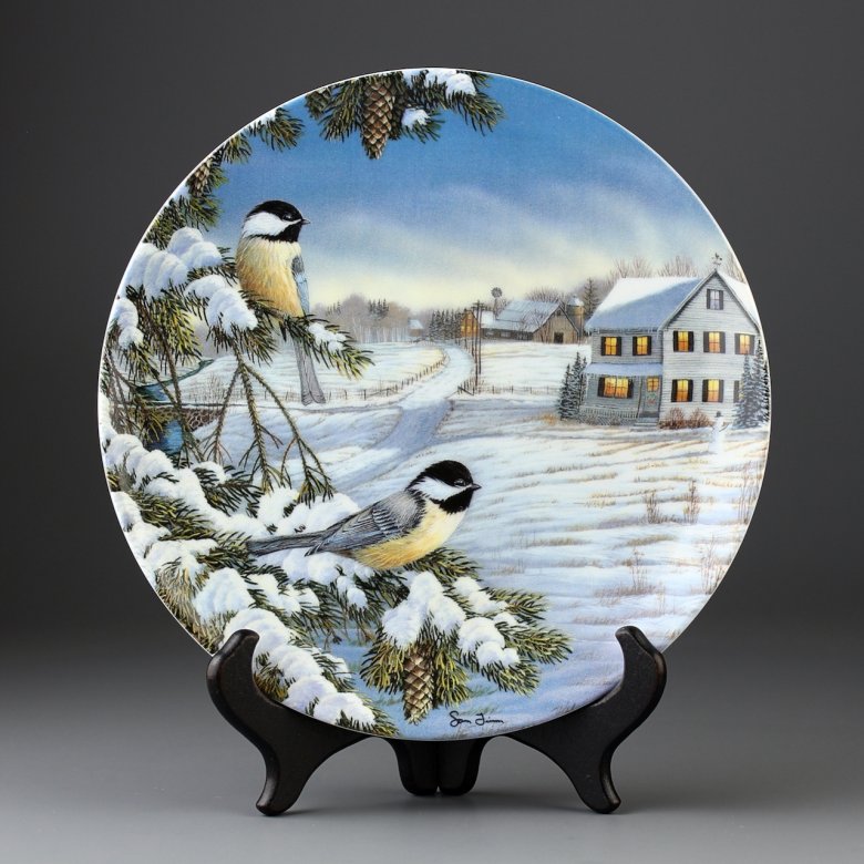 Винтажная декоративная тарелка Knowles "Black-Capped Chickadees in Winter" Черношапочные гаички зимой
