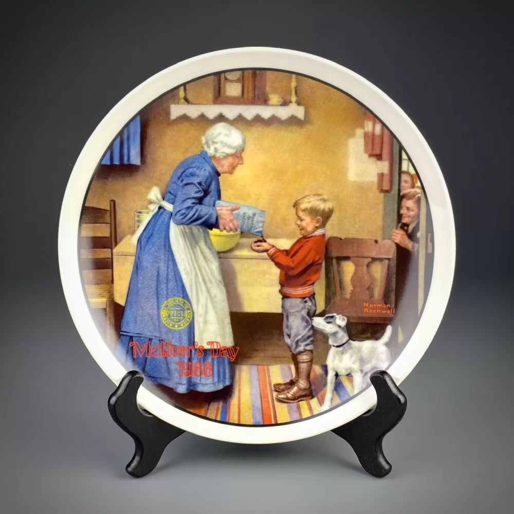 Тарелка винтажная декоративная настенная Фарфор День матери Knowles Mother's Day 1986 Pantry Raid Norman Rockwell