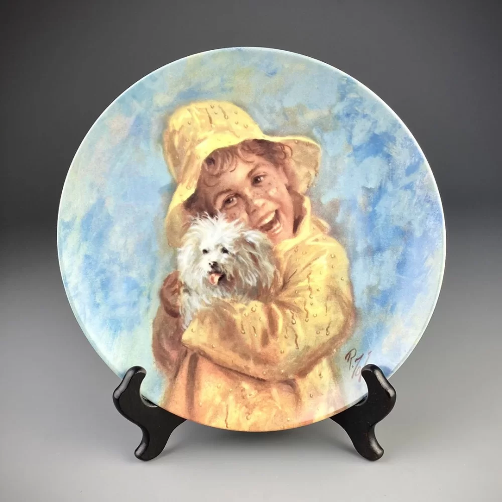 Тарелка винтажная декоративная настенная Фарфор Мальчик с собакой Modern Masters Richard Zolan Child's Best Friend Patrick's Puppy