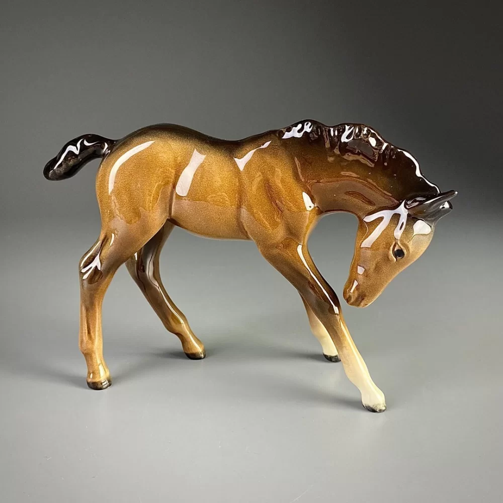 Винтажная фарфоровая статуэтка Лошадь Жеребёнок Англия Beswick 947 Horse