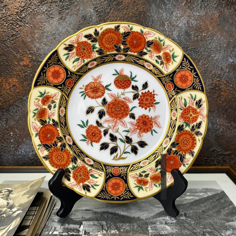 Тарелка винтажная декоративная настенная Фарфор Англия Хризантема Цветы Royal Crown Derby Antique Chrysanthemum