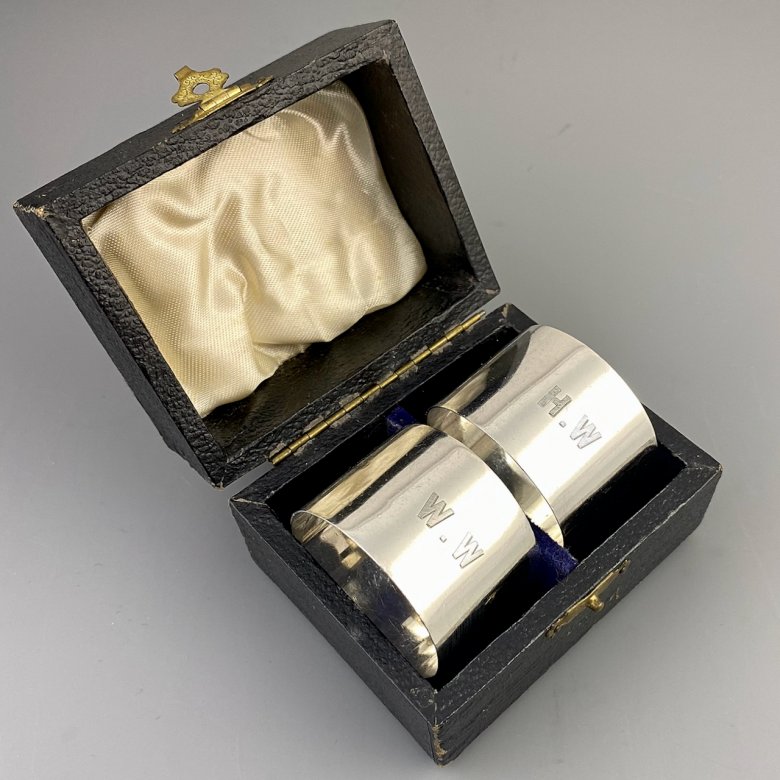 Антикварные английские серебряные кольца для салфеток в оригинальном кофре William Hutton & Sons 1932 год